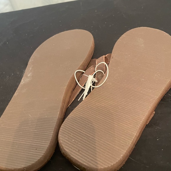 Xhilaration Brown Thong Sandals Size 7 NWT - Picture 5 of 9